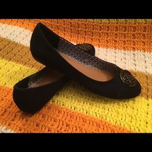 Daisy Fuentes black flats